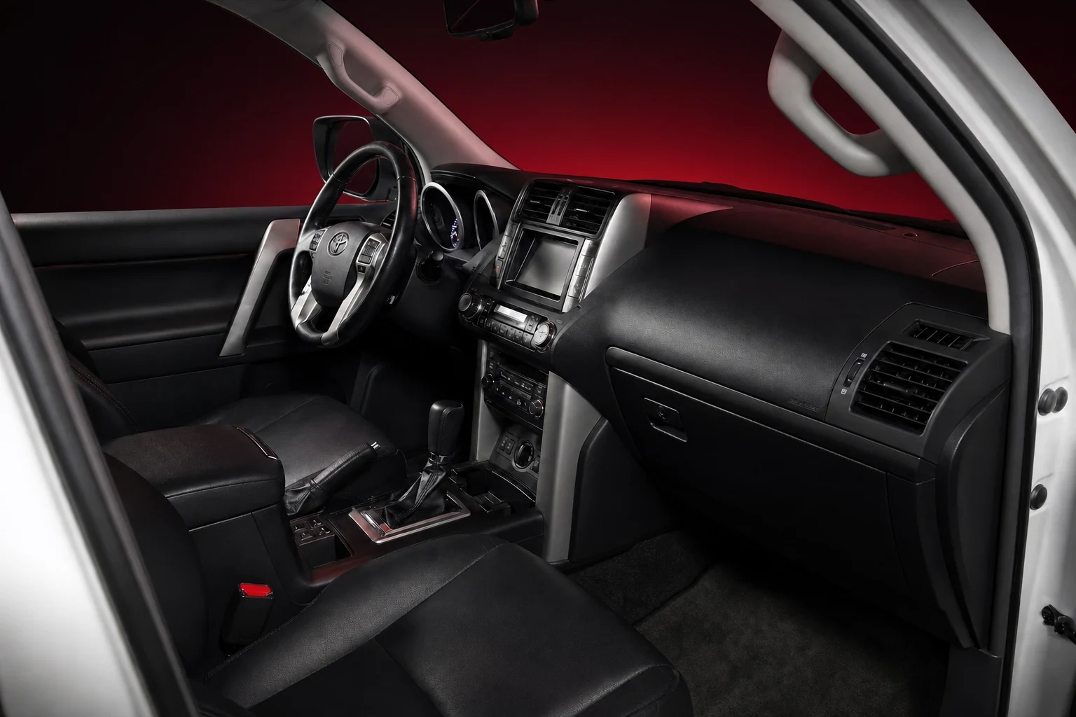 Салон Toyota Land Cruiser Prado 150 с левым рулём